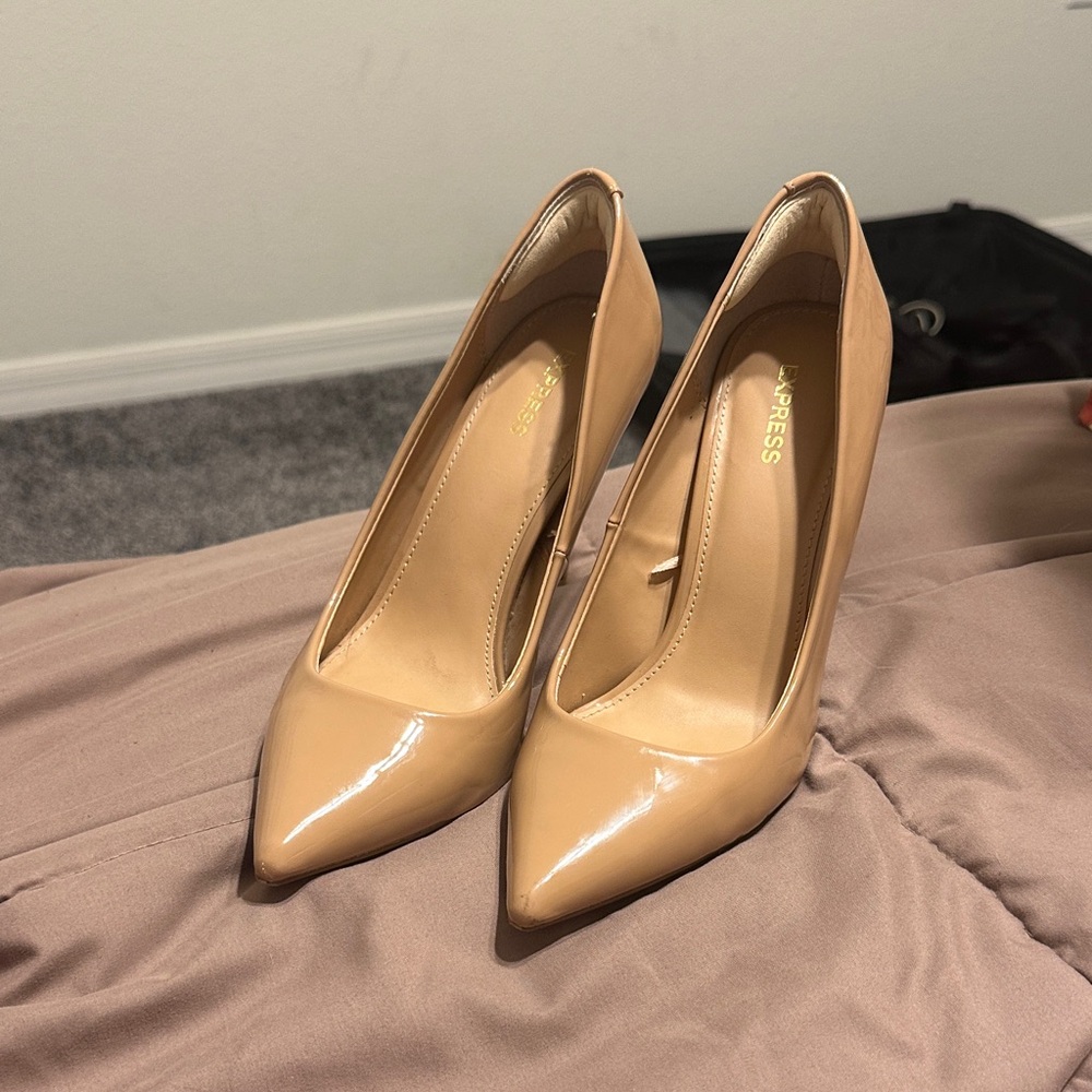 Express Women's Nude Heels